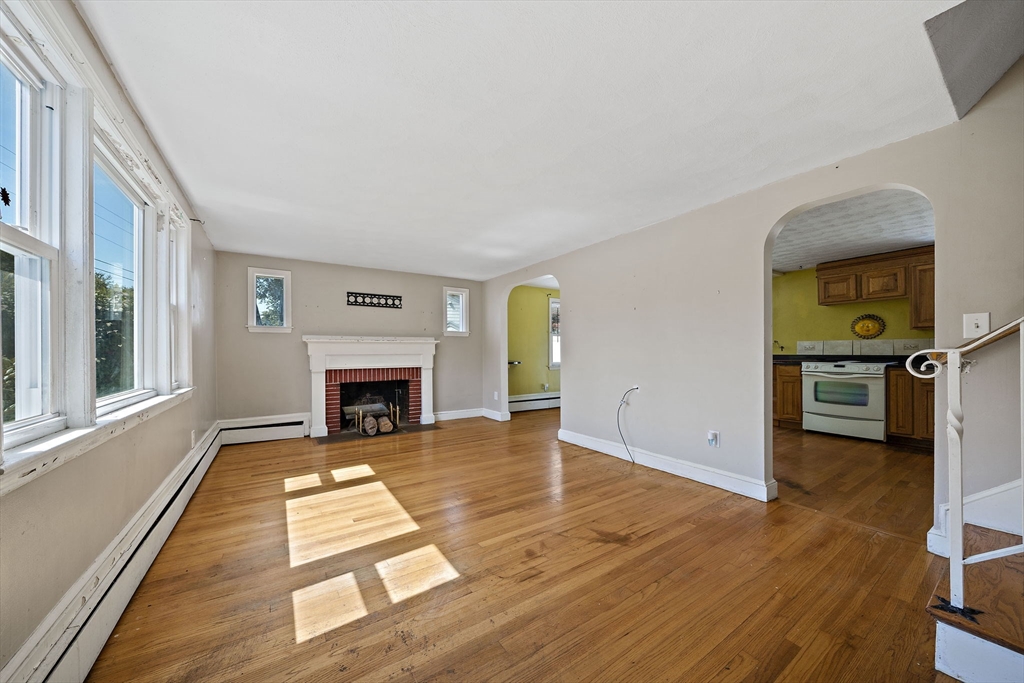 286 Broad Street Weymouth, MA 02188 - Photo 11 of 33