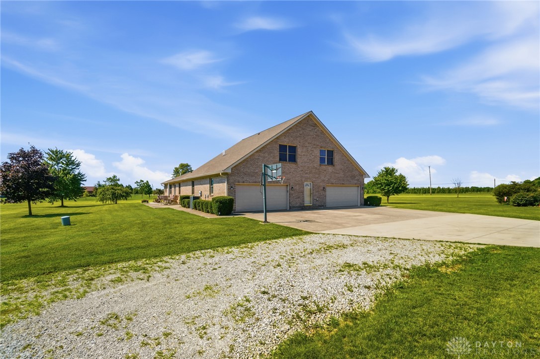 8400 North Montgomery County Line Road Brookville, OH 45309 - Photo 17 of 72