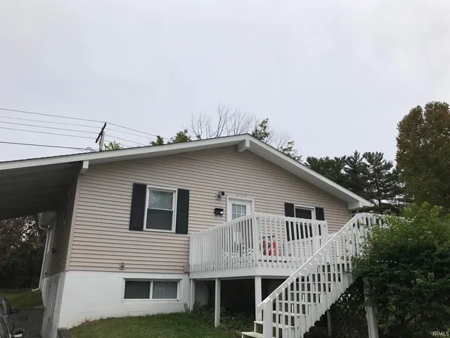 $3,300 | 422 North Clark Street, Bloomington, IN 47408