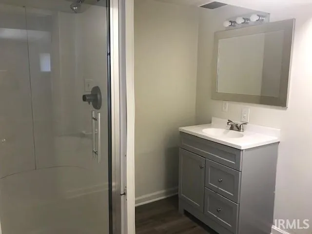 $3,300 | 422 North Clark Street, Bloomington, IN 47408