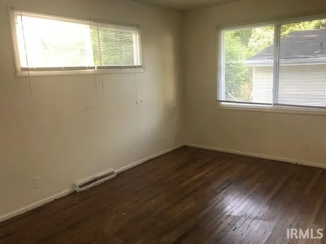 $3,300 | 422 North Clark Street, Bloomington, IN 47408