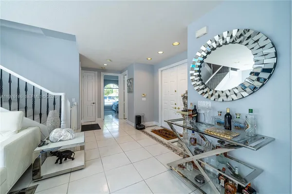 $10,000 | 1547 Mariner Way, Hollywood, FL 33019