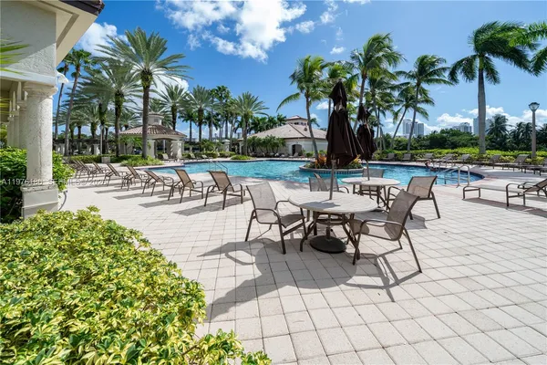 $10,000 | 1547 Mariner Way, Hollywood, FL 33019
