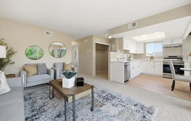 $599,000 | 957 South Arnold Way, Half Moon Bay, CA 94019