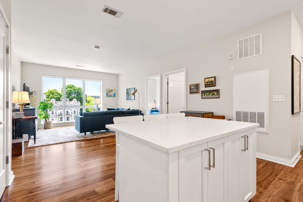 3531 Washington Street, Unit 304 Boston, MA 02130 - Photo 3 of 40