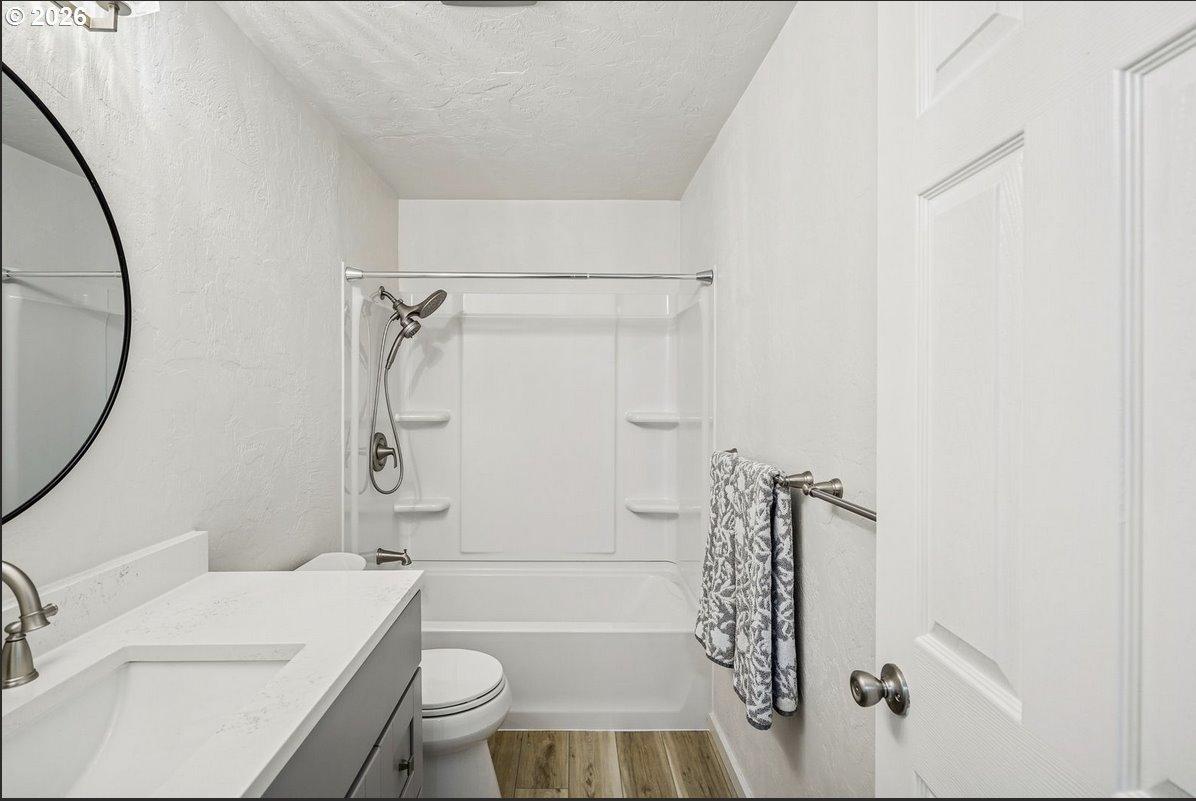 1505 Fetters Loop Eugene, OR 97402 - Photo 4 of 10 Gallery Image 4