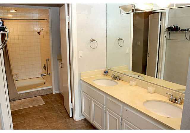 1929 Alga Road, Unit B Carlsbad, CA 92009 - Photo 11 of 18