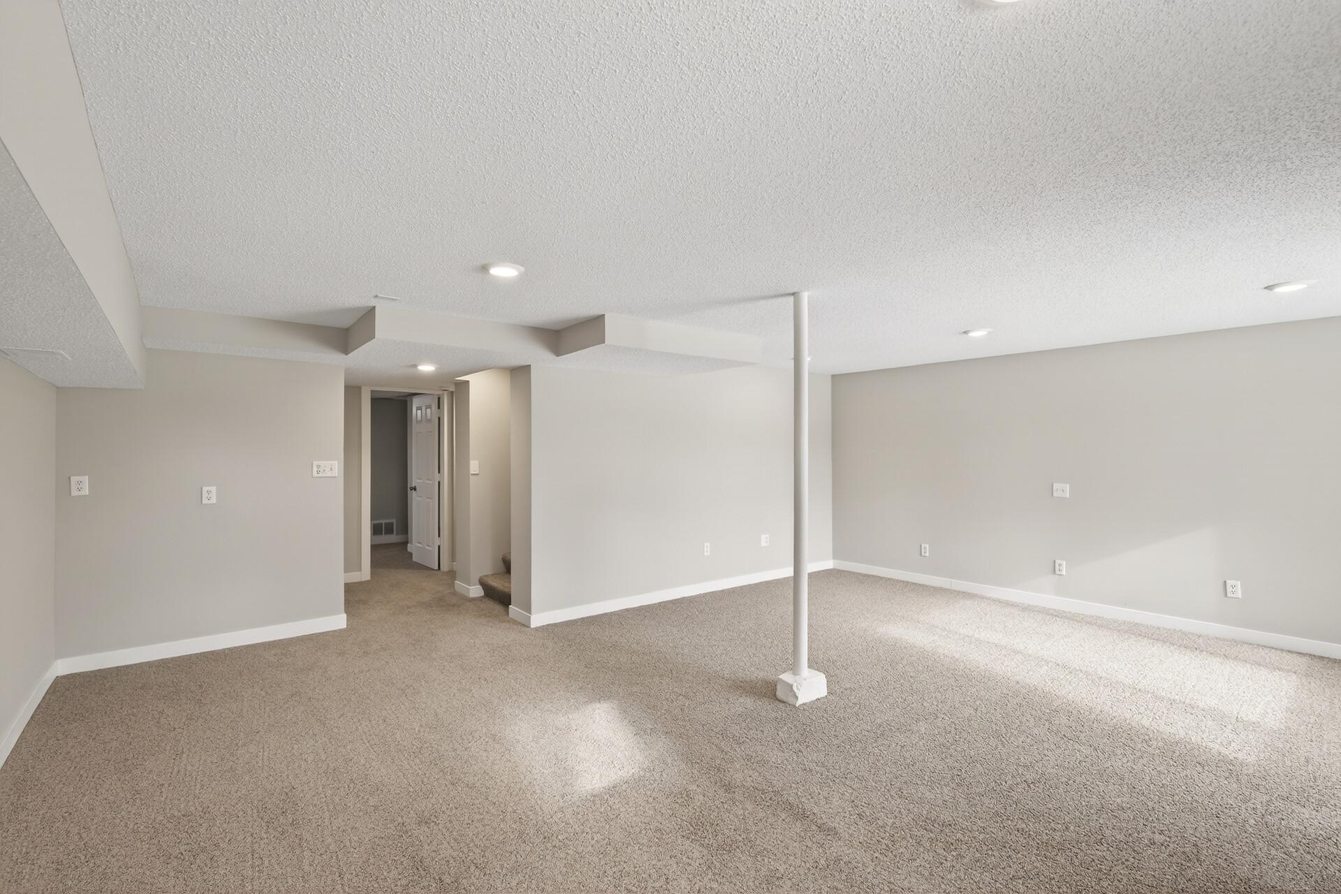 1944 Davis Court Shakopee, MN 55379 - Photo 20 of 45