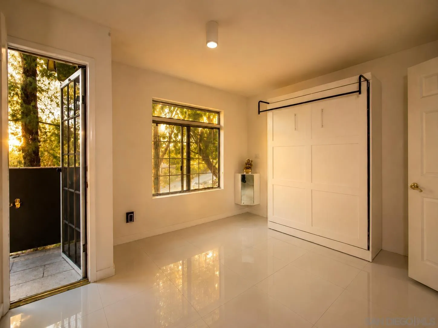 8314 South Somerset Ranch Road, Unit : A Paramount, CA 90723 - Photo 7 of 12 Primary Bedroom
