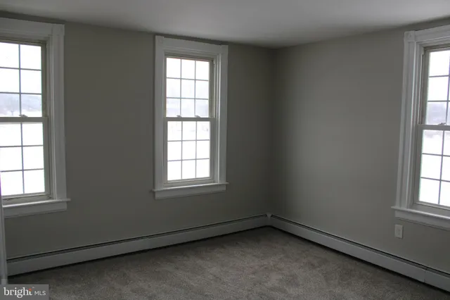 $2,150 | 120 North Ash Road, Newmanstown, PA 17073