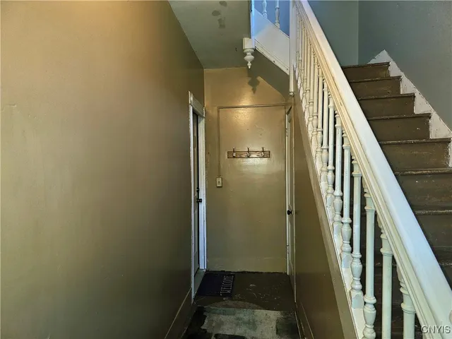 $260,000 | 305 Highland Avenue, De Witt, NY 13057