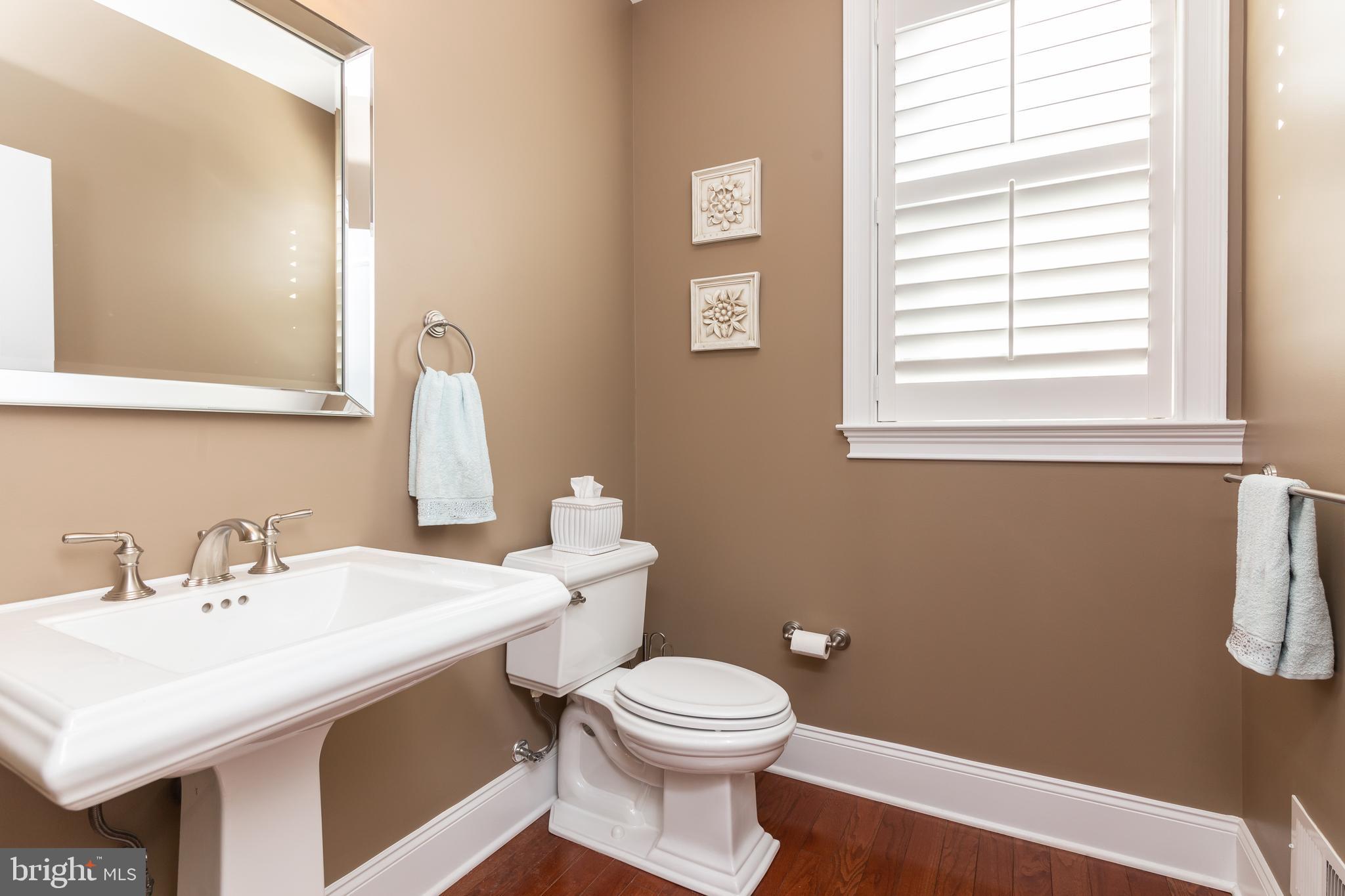 2 Hibberd Road Glen Mills, PA 19342 - Photo 23 of 42 First-floor half bath