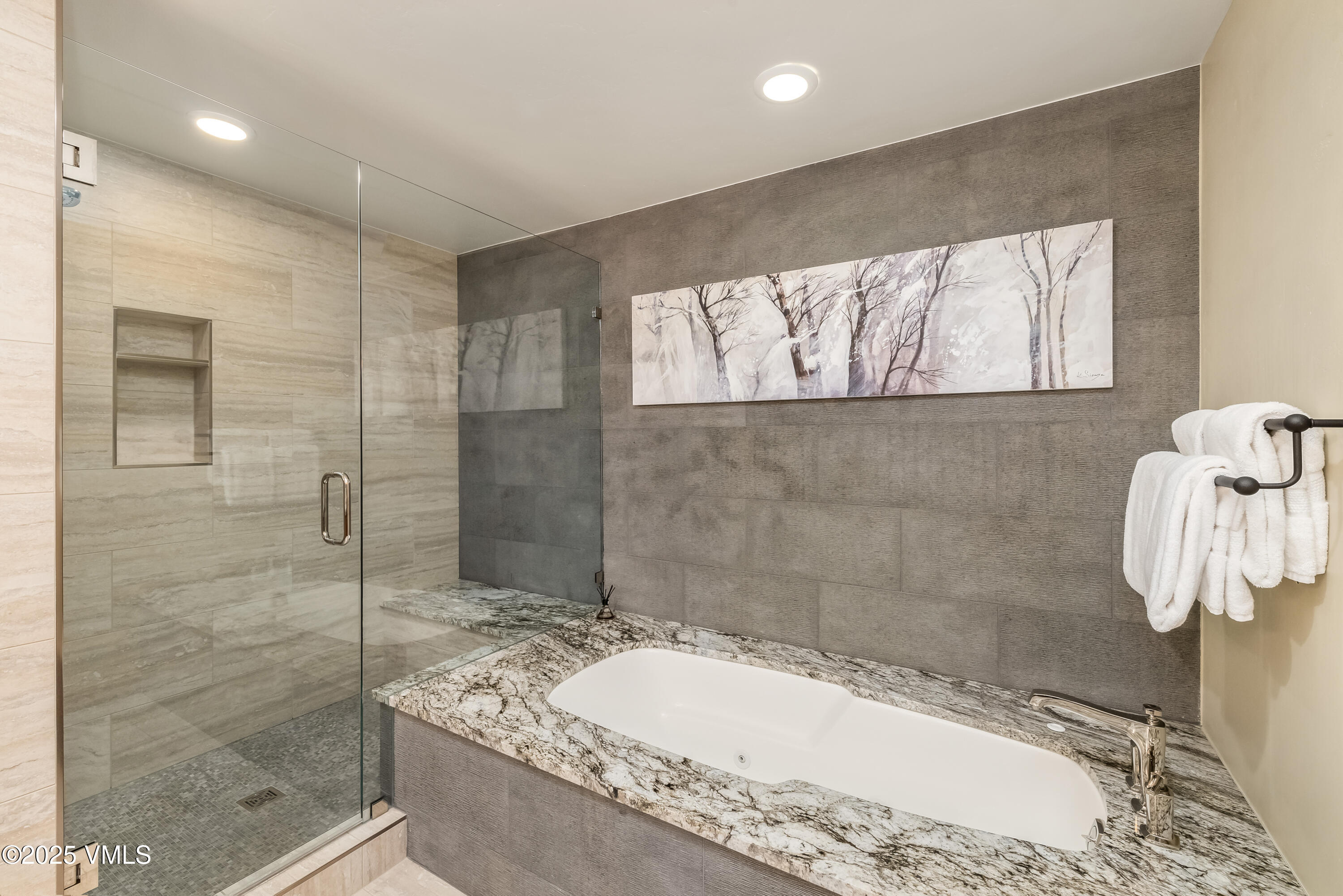 204 Bear Paw, Unit D6 Avon, CO 81620 - Photo 13 of 29 138A0089_1