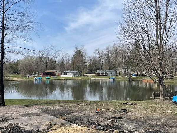 $42,000 | 5-462 Woodhaven Lakes, Sublette, IL 61367