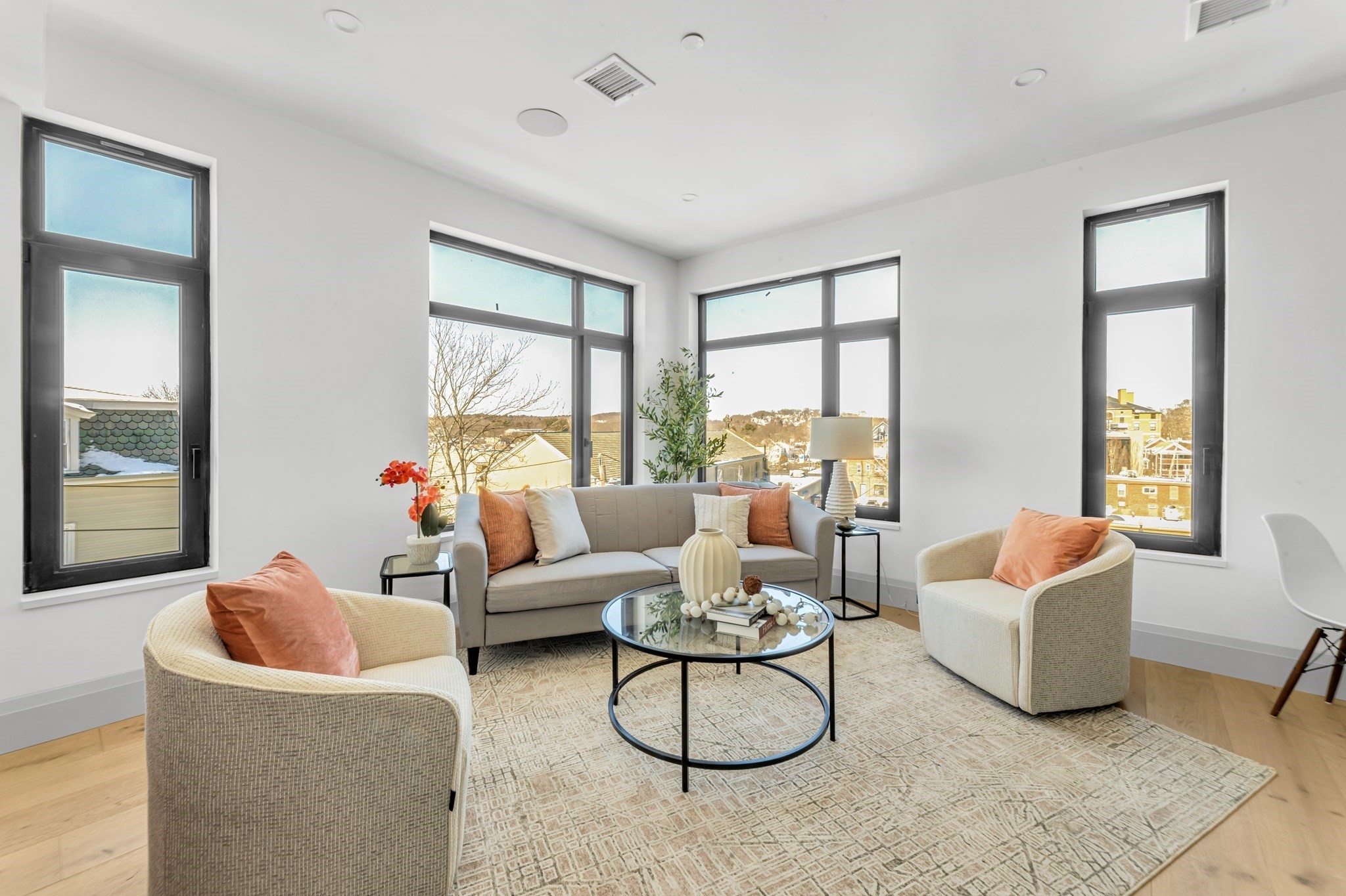 34 Oak Street, Unit 202 Boston, MA 02136 - Photo 5 of 35 Gallery Image 5