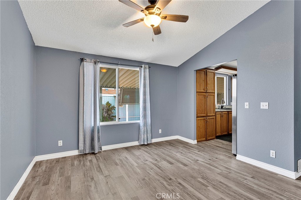 20843 Waalew Road, Unit C6 Apple Valley, CA 92307 - Photo 11 of 39