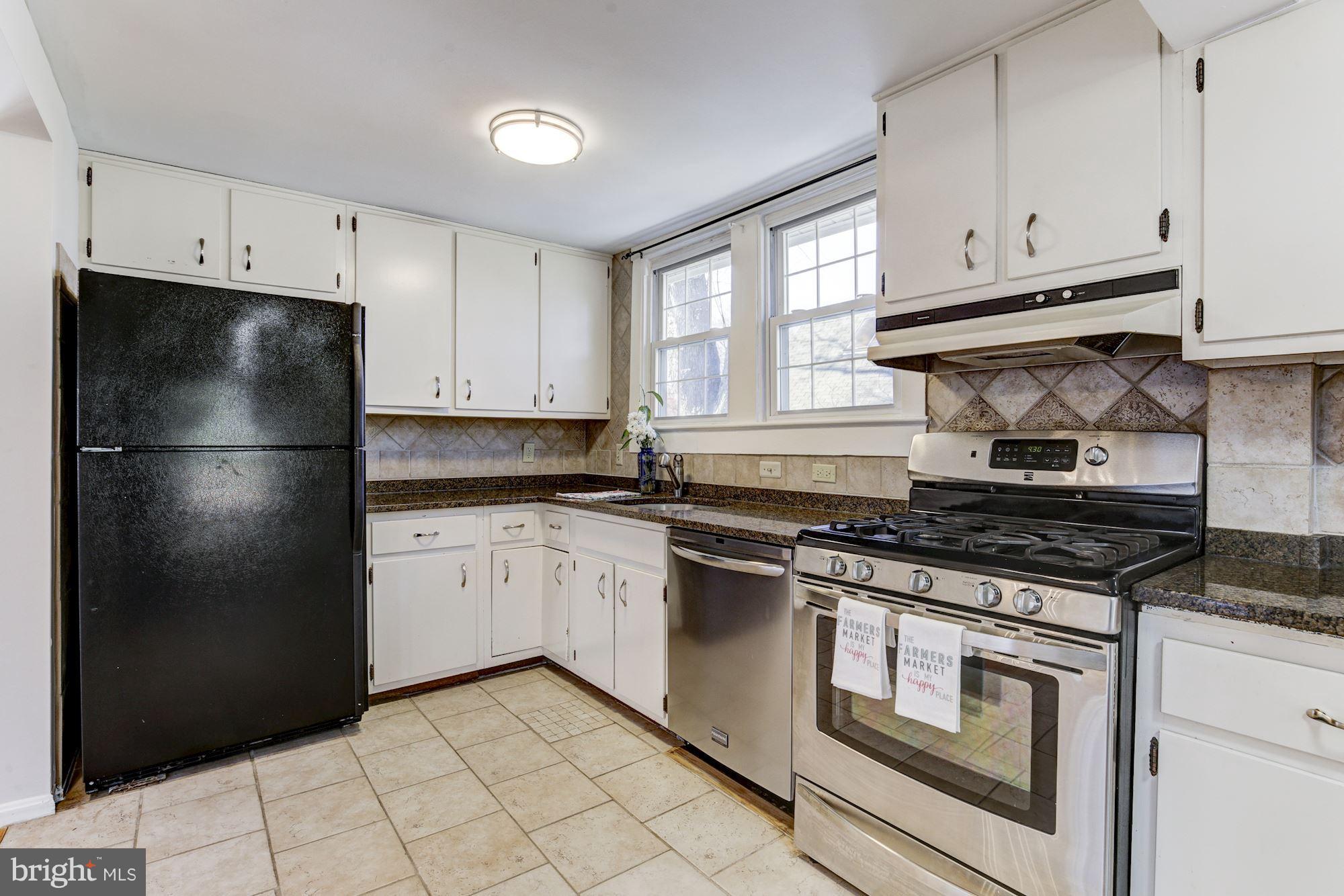 6520 Old Chesterbrook Road McLean, VA 22101 - Photo 14 of 30 Kitchen