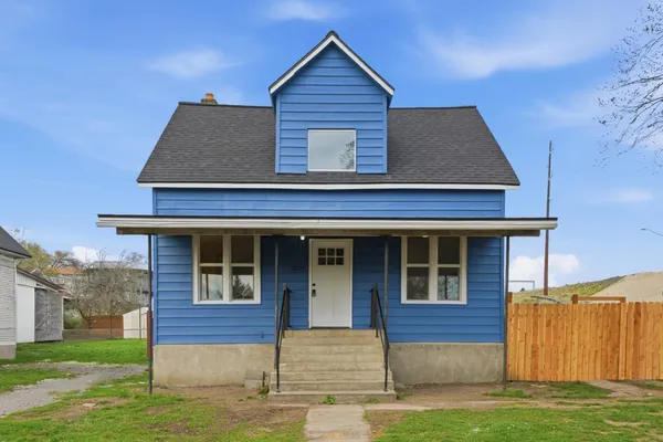 $325,000 | 3127 East Jackson Avenue, Spokane, WA 99207