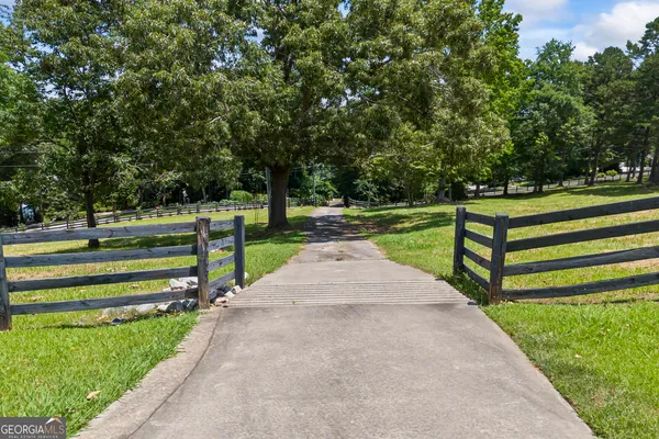 $998,000 | 152 Lace Field Lane, Lavonia, GA 30553