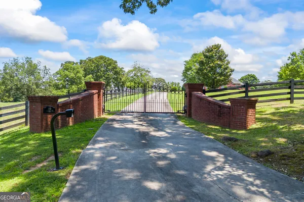 $998,000 | 152 Lace Field Lane, Lavonia, GA 30553