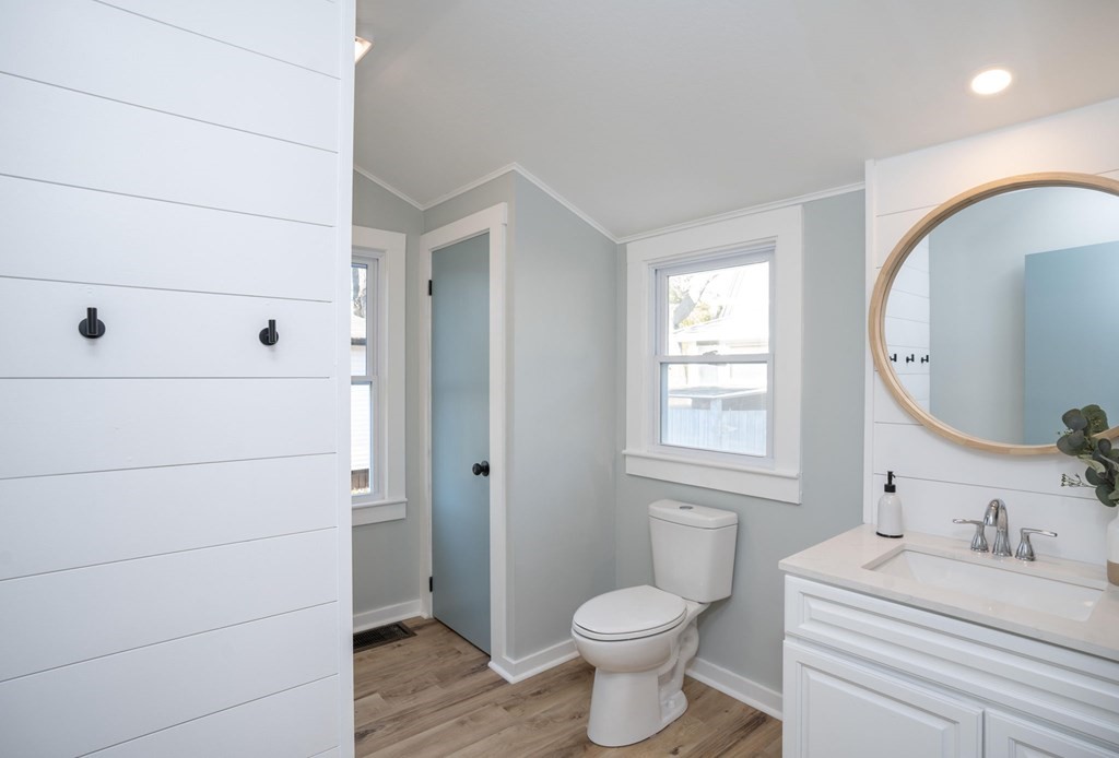 127 Pinehurst Drive Wareham, MA 02571 - Photo 20 of 40 a bathroom with a sink a toilet and a mirror