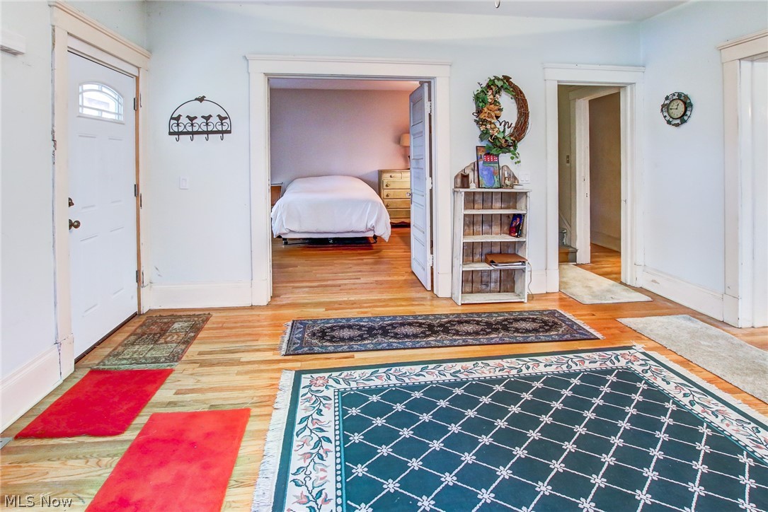 6389 Stumph Road Cleveland, OH 44130 - Photo 8 of 24