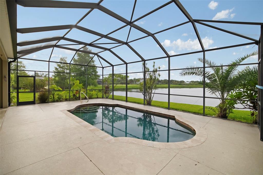 8420 Webber Road Sarasota, FL 34240 - Photo 18 of 100