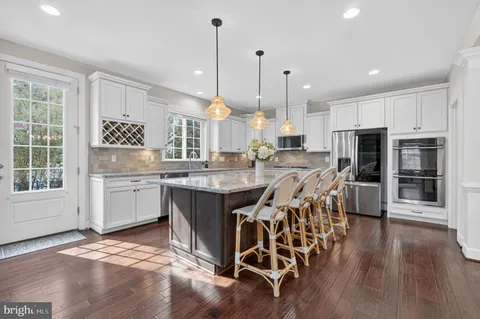 $1,250,000 | 6628 Jessamine Lane, Annandale, VA 22003