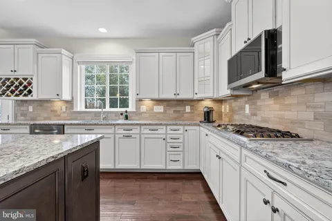 $1,250,000 | 6628 Jessamine Lane, Annandale, VA 22003