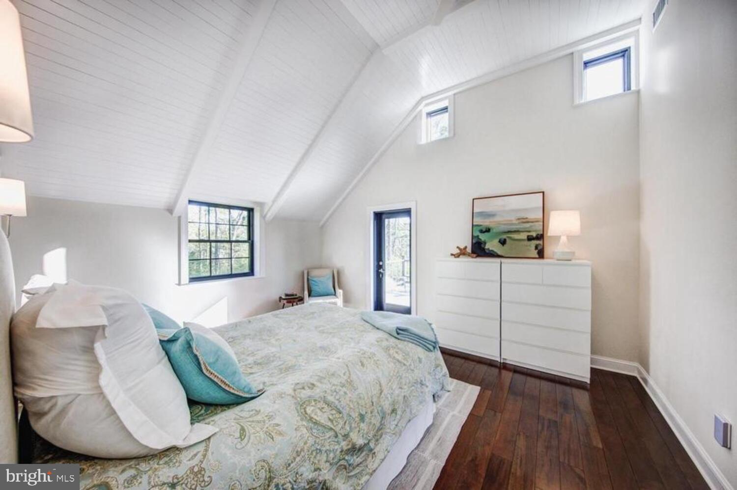 401 East Mill Road Flourtown, PA 19031 - Photo 22 of 33 Vaulted ceiling