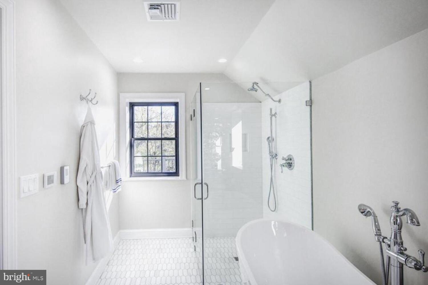 401 East Mill Road Flourtown, PA 19031 - Photo 25 of 33 Glass enclosed shower