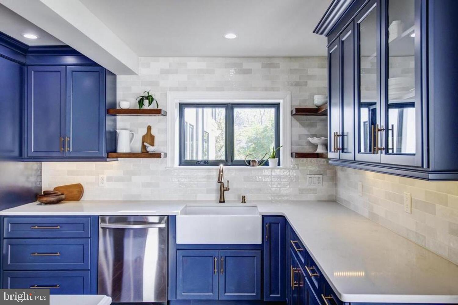 401 East Mill Road Flourtown, PA 19031 - Photo 8 of 33 Farm sink