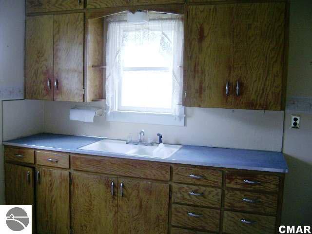 8729 South Shepherd Road Shepherd, MI 48883 - Photo 4 of 14 1767877-3.JPG