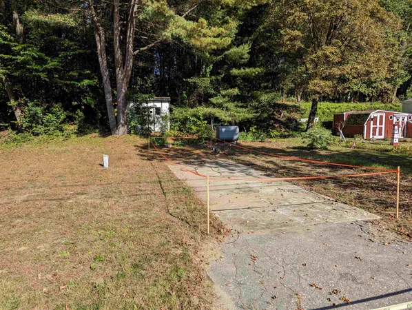 $400 | 14 Lower Landing Road, Charlestown, NH 05101