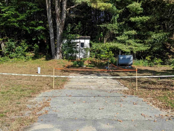 $400 | 14 Lower Landing Road, Charlestown, NH 05101