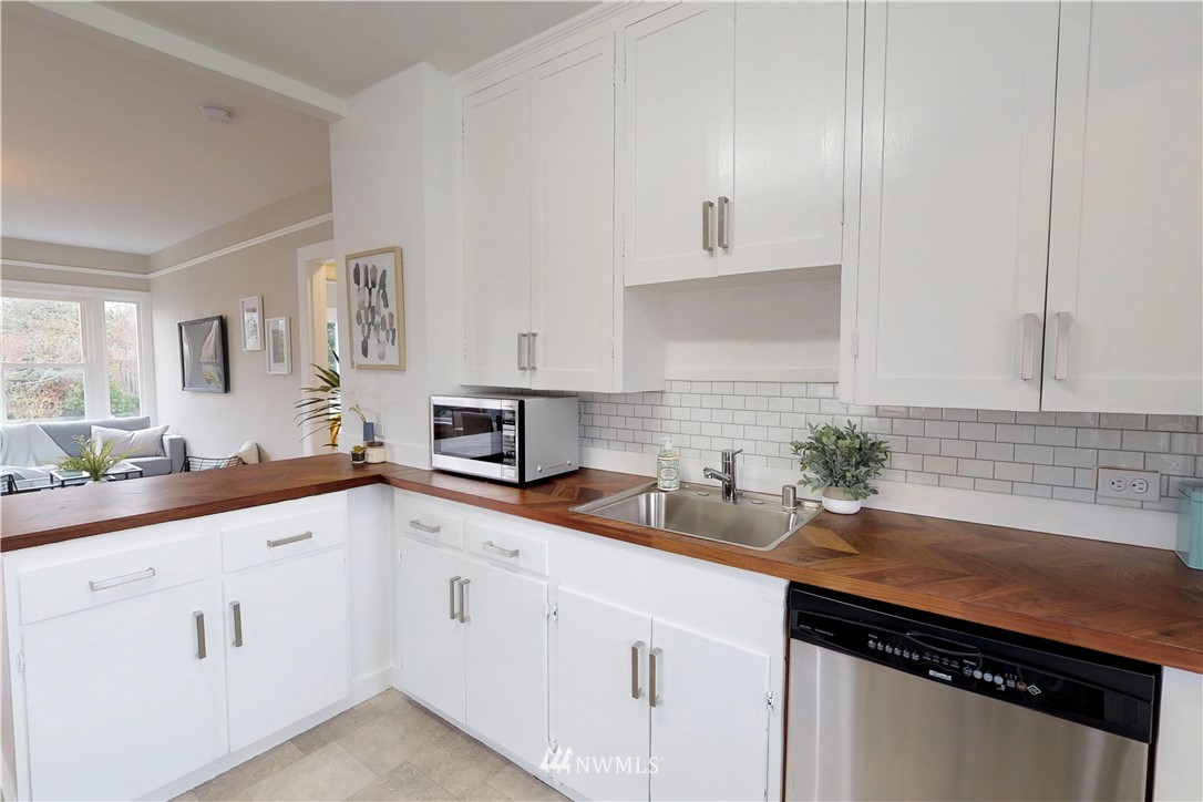 5907 45th Avenue Southwest Seattle, WA 98136 - Photo 12 of 24 Gallery Image 12