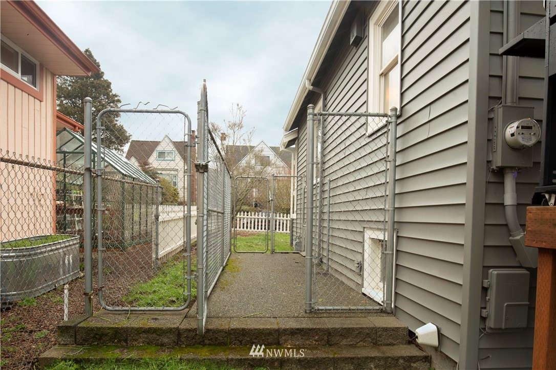 5907 45th Avenue Southwest Seattle, WA 98136 - Photo 17 of 24 Gallery Image 17