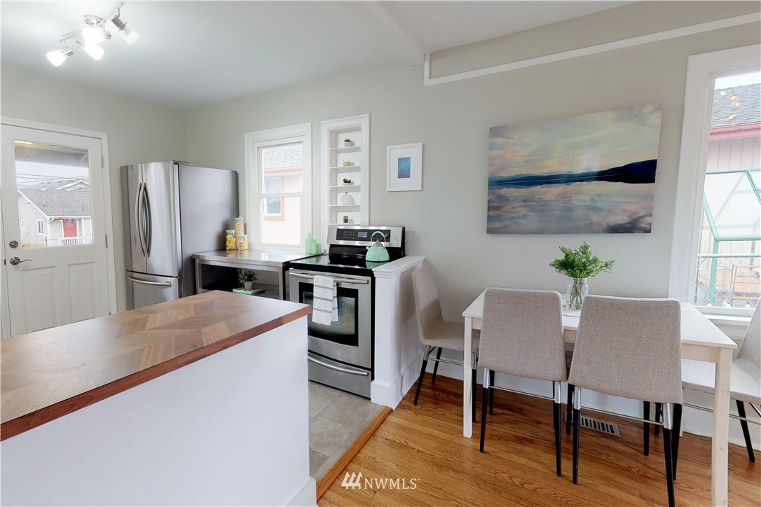 5907 45th Avenue Southwest Seattle, WA 98136 - Photo 7 of 24 Gallery Image 7