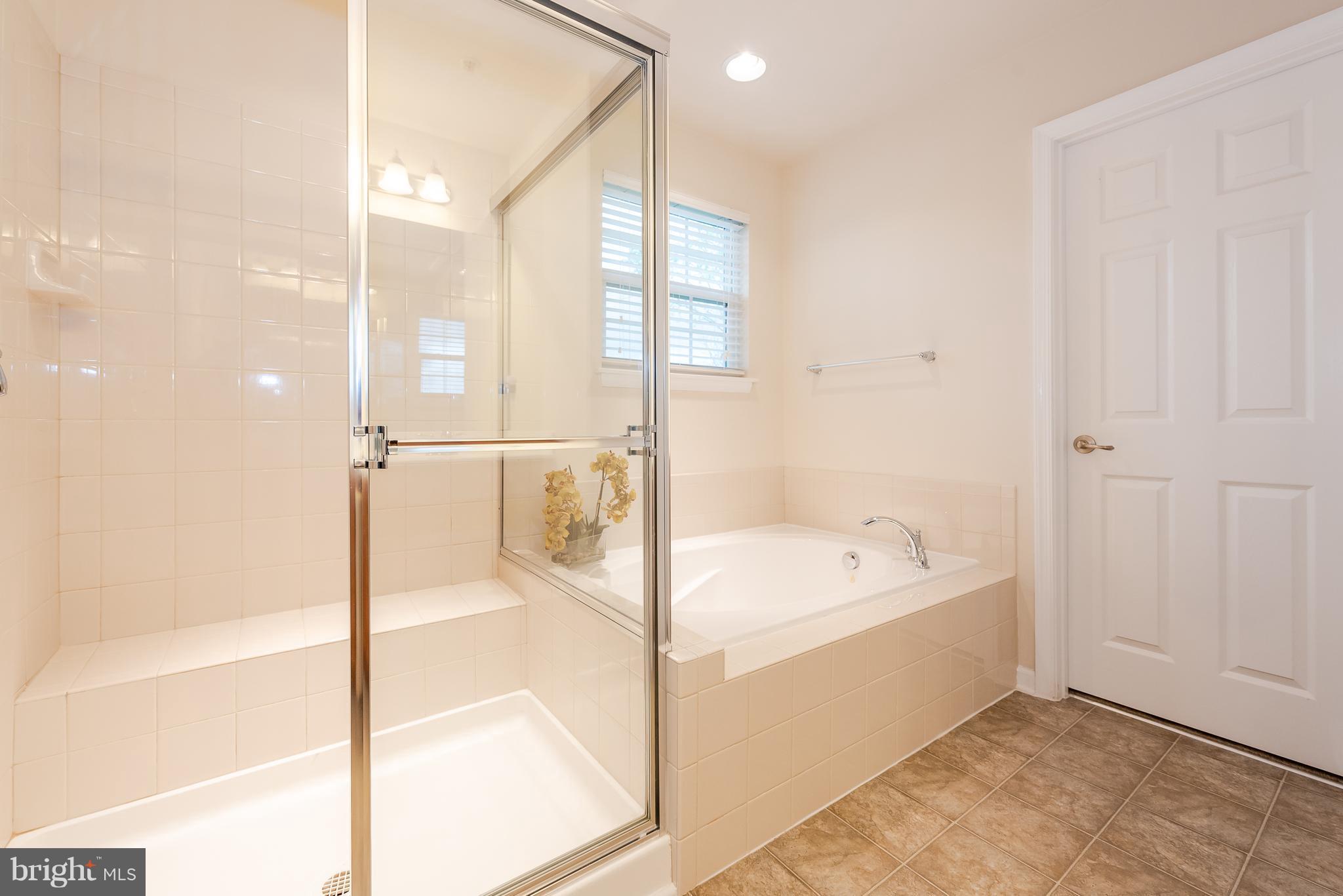 5708 Country Farm Road White Marsh, MD 21162 - Photo 23 of 30 Bath (Master)