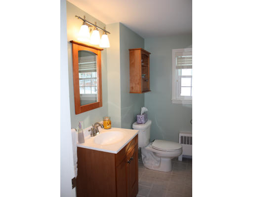 33 Pilgrim Way Walpole, MA 02032 - Photo 10 of 18 Gallery Image 10