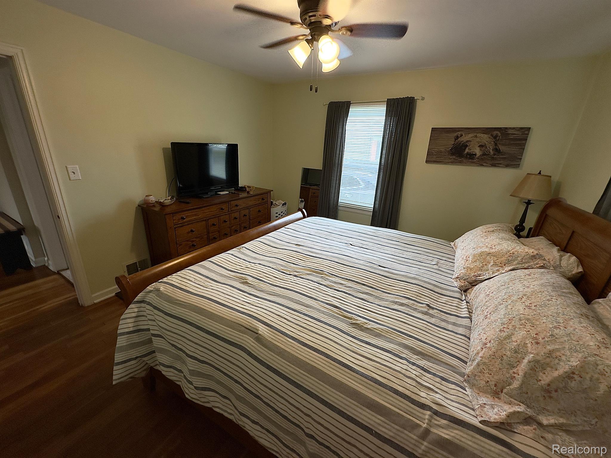 5236 Davison Road Burton, MI 48509 - Photo 17 of 37 Gallery Image 17
