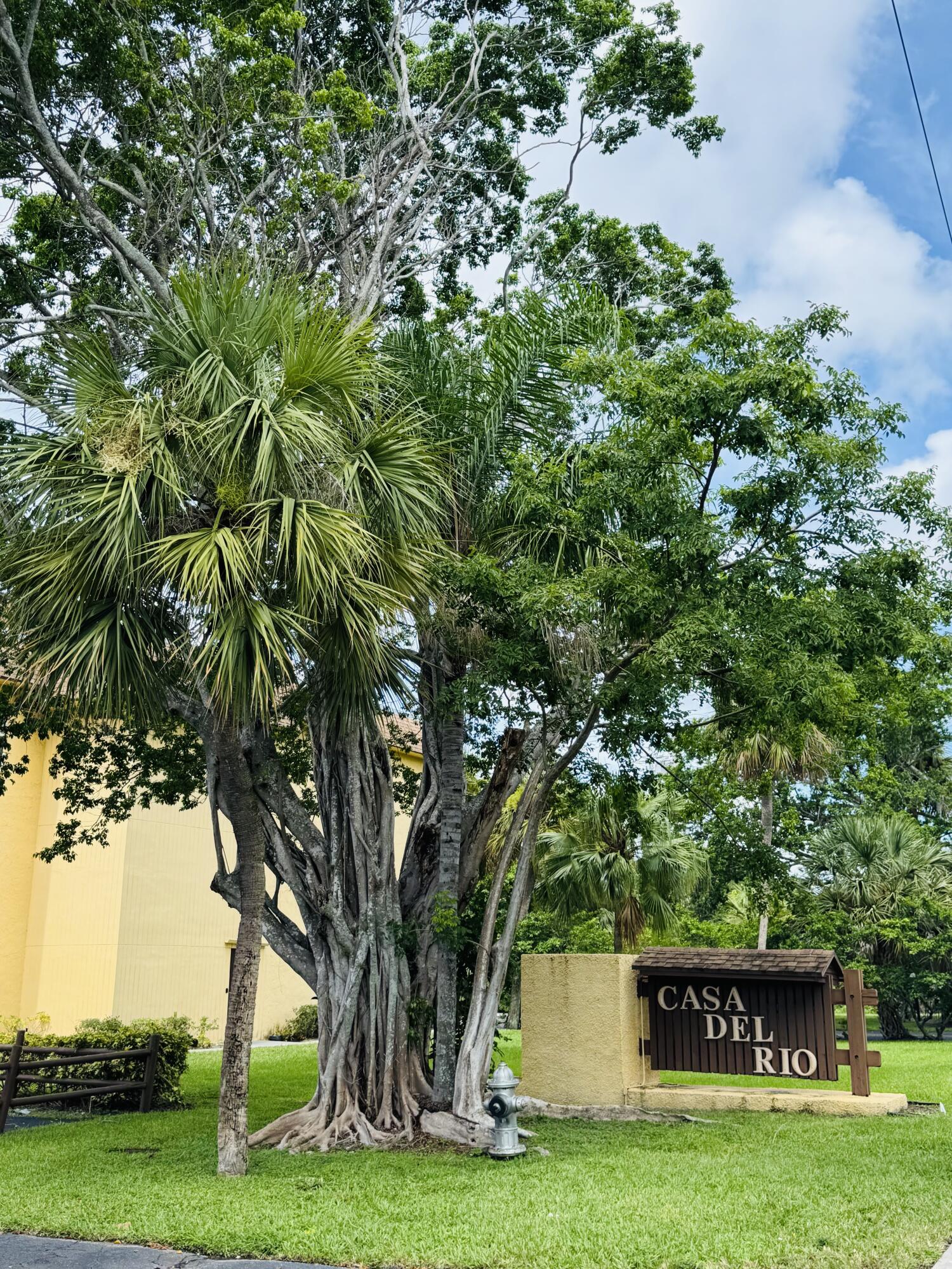 480 Northwest 20th Street, Unit 3020 Boca Raton, FL 33431 - Photo 16 of 16 Entrance