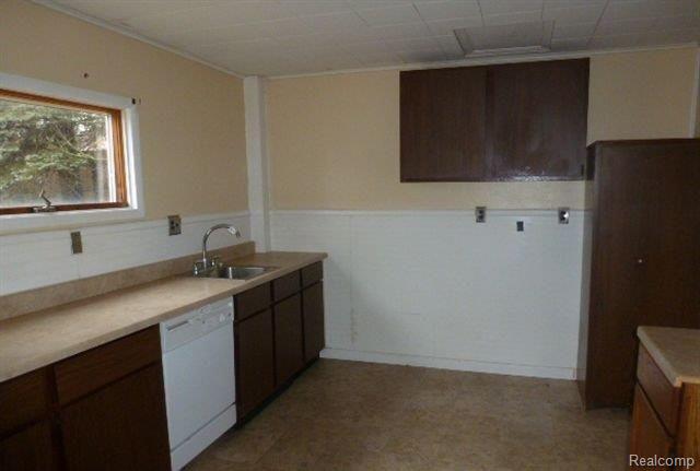 641 John R Road Rochester, MI 48307 - Photo 4 of 10 4.jpg