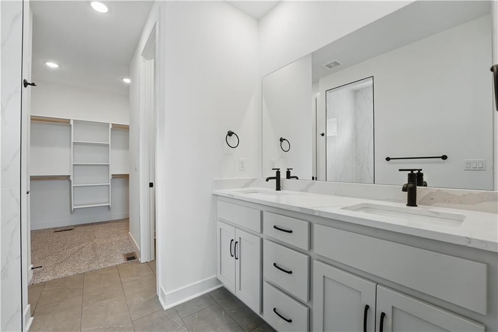 20671 Skyview Lane Spring Hill, KS 66083 - Photo 13 of 27