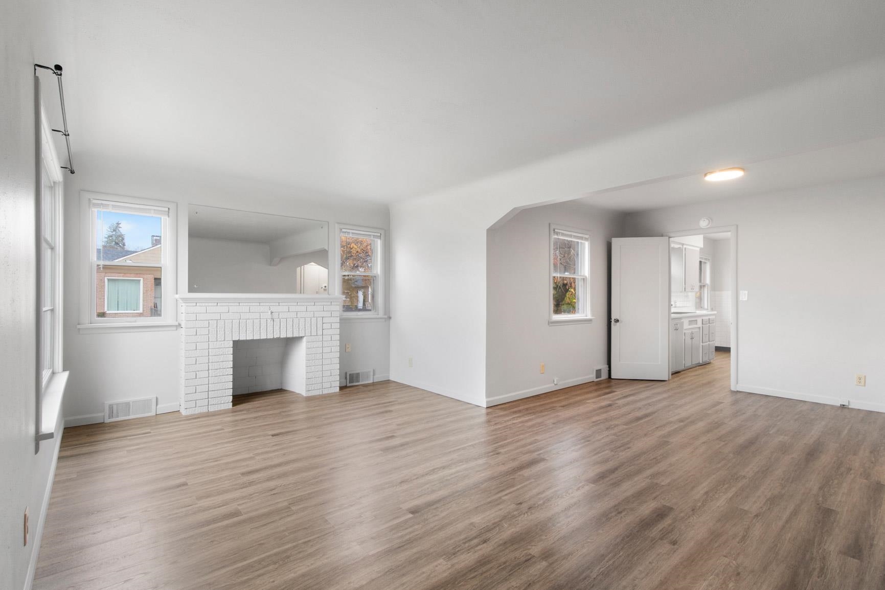 3928 North Cedar Street Spokane, WA 99205 - Photo 2 of 26