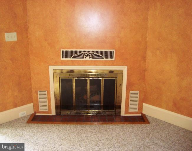 105 Midhurst Road Baltimore, MD 21212 - Photo 1 of 24 Interior (General)#7 dining room fireplace