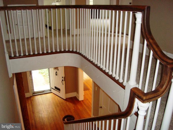 105 Midhurst Road Baltimore, MD 21212 - Photo 14 of 24 Interior (General)#3 staircase
