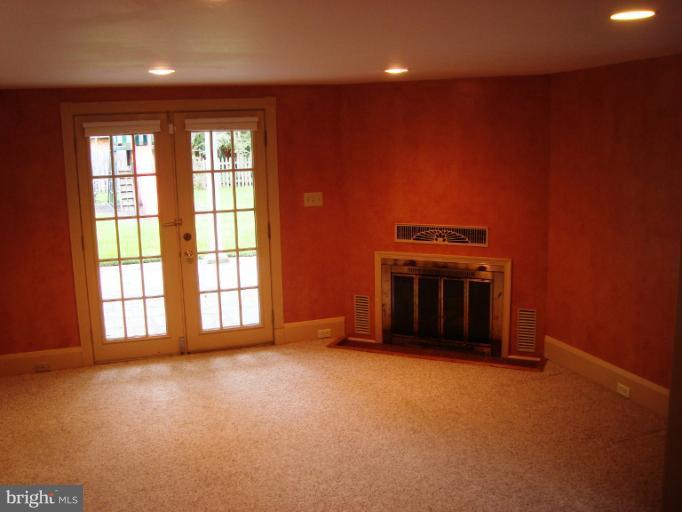 105 Midhurst Road Baltimore, MD 21212 - Photo 16 of 24 Interior (General)#9 dining room