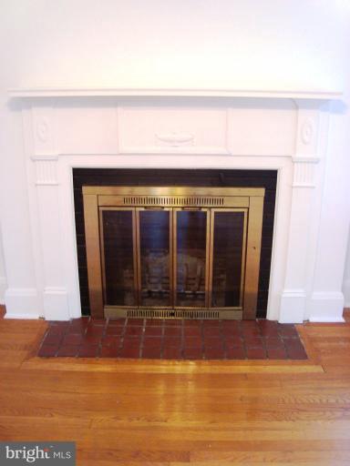 105 Midhurst Road Baltimore, MD 21212 - Photo 21 of 24 Interior (General)#8 family room fireplace