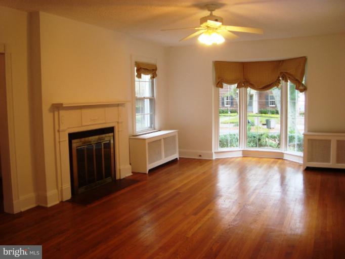 105 Midhurst Road Baltimore, MD 21212 - Photo 10 of 24 Interior (General)#5 family room (great room))